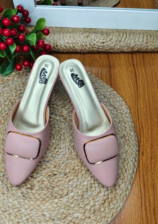 China Materials Fashionable Girl’s Shoe.