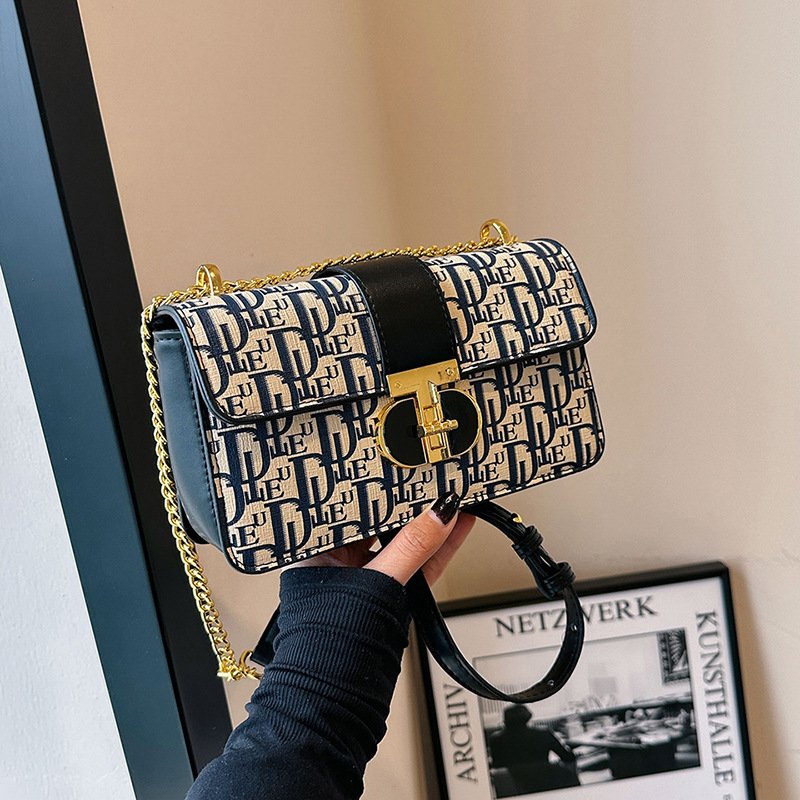 Popular women's bag 2025