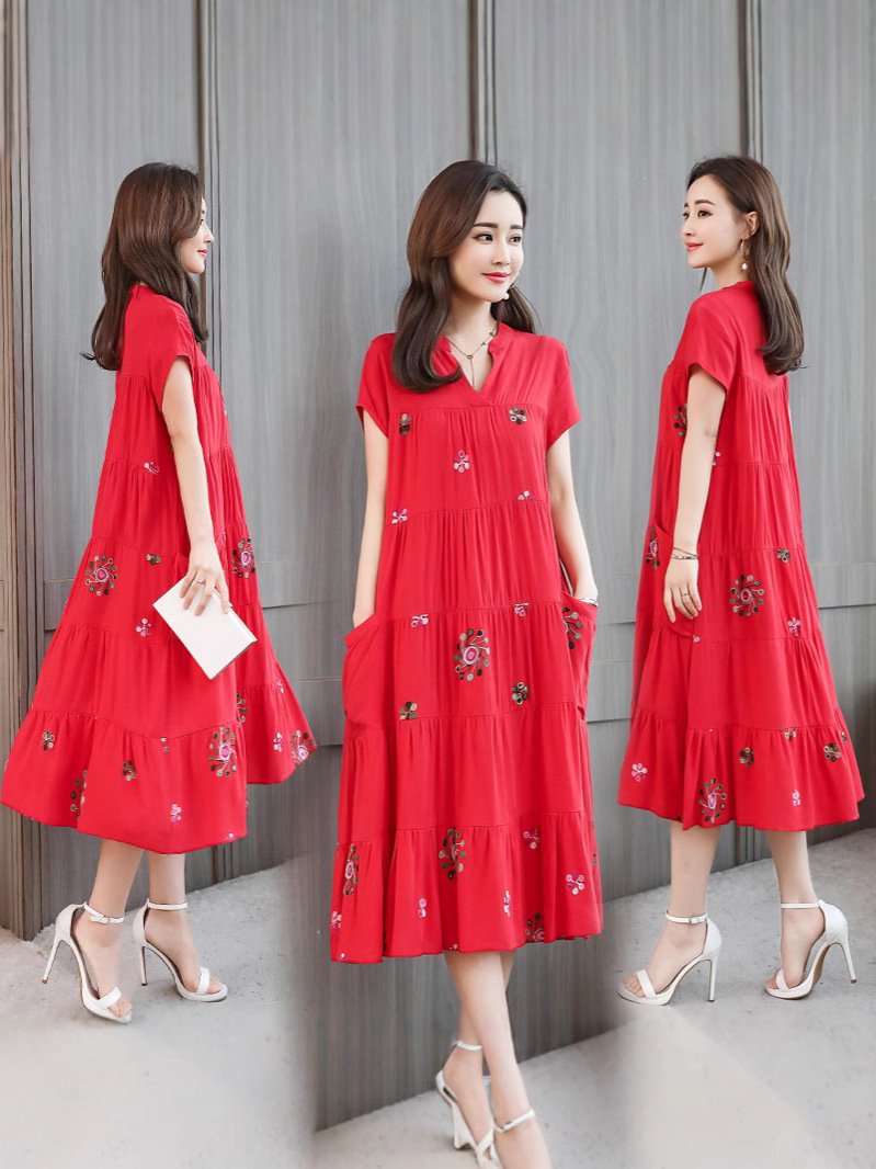 Mother dress skirt Made in china short-sleeved loose dress spliced embroidery